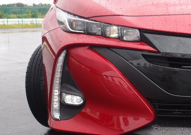 トヨタ プリウスPHV 新型