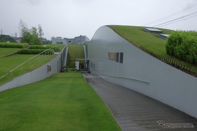 愛知県半田市にある新美南吉記念館。