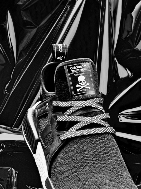 アディダス オリジナルス、マスターマインド ・ジャパンとコラボした「NMD」「チュブラー」