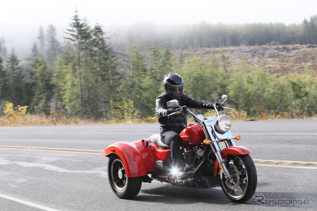 ストリップ仕様としたハーレーの新型トライク『FREE WHEELER（フリーウィーラー）』