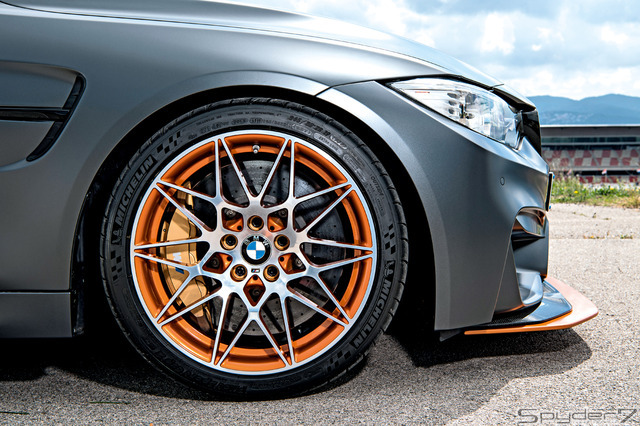 「M4 GTS」（2016）「F82」をベースにした5代目。排気量をダウンサイジング、M3の原点とも言える「ストレート6」への回帰「M4」の車名など、新たな次世代M3・M4の誕生だ。3リットル直列6気筒Mツインパワー ターボ最高馬力 431ps