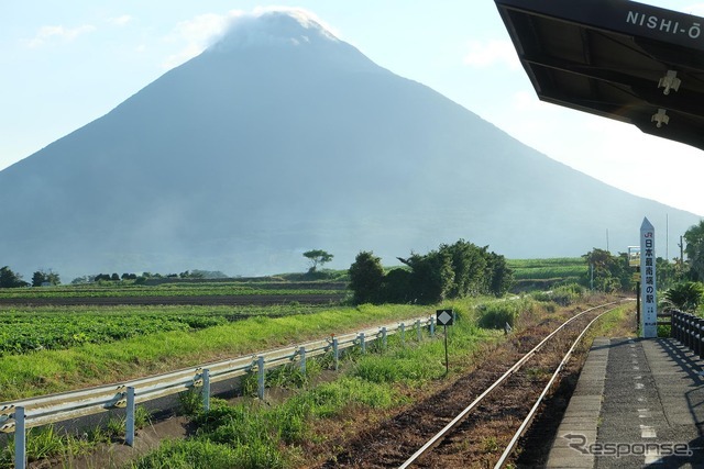 JR最南端駅として知られる指宿枕崎線西大山駅へ。