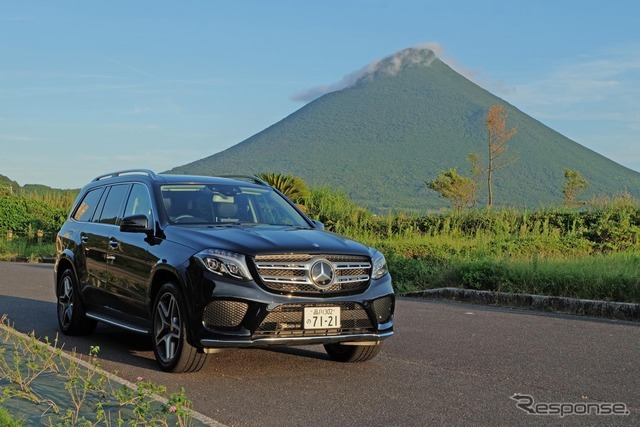 開聞岳とGLS350d。