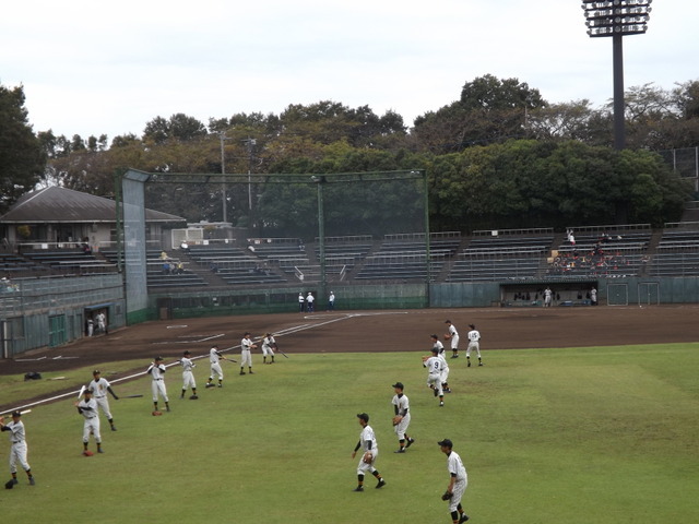 高校野球は朝が早い