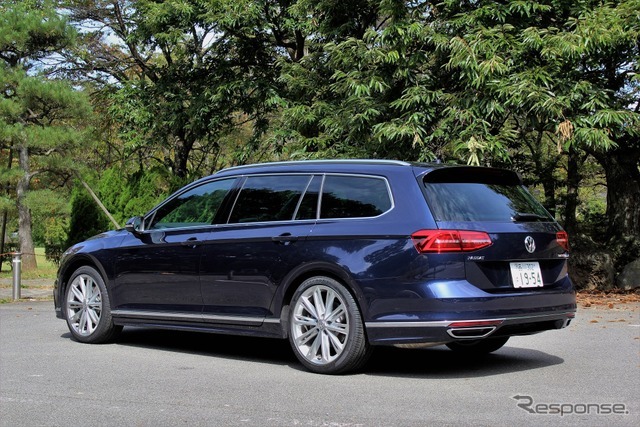 VWパサートヴァリアント2.0TSI R-Line
