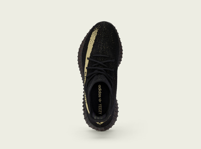 アディダス オリジナルス、ブラックをベースにした「YEEZY BOOST 350 V2」世界同時発売