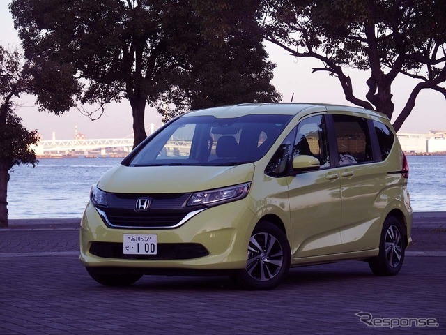 フリード＋ G・Honda SENSING(オプション装着車)