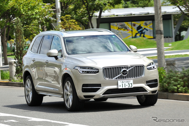 ボルボXC90 T8 Twin Engine AWD