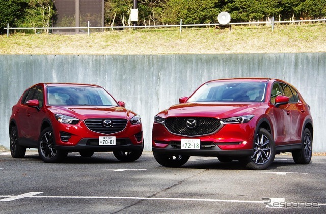 マツダ CX-5 新型（右）と従来型（左）