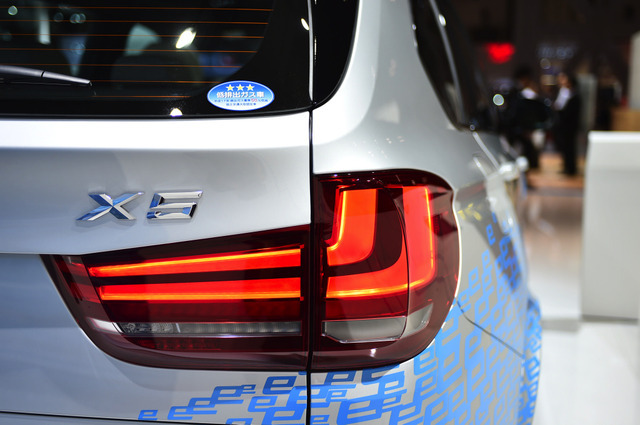 BMW X5 xDrive40e（東京モーターショー15）