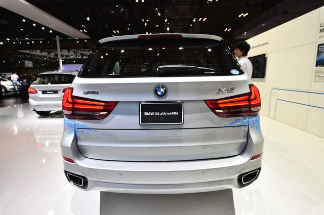 BMW X5 xDrive40e（東京モーターショー15）