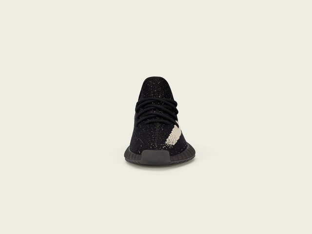 アディダス オリジナルス、「YEEZY BOOST 350 V2」新色発売