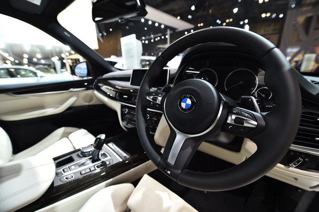 BMW X5 xDrive40e（東京モーターショー15）