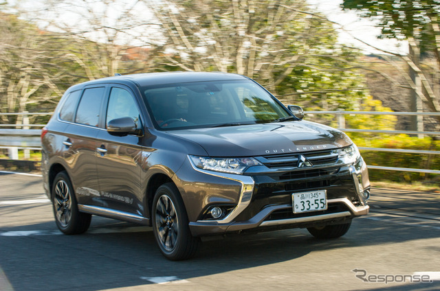 三菱 アウトランダーPHEV（オプション装着車）