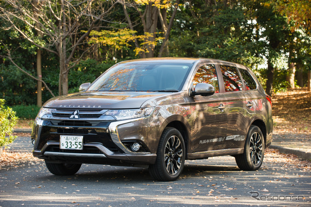 三菱 アウトランダーPHEV（オプション装着車）