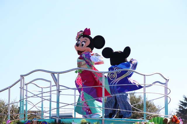 ＜東京ディズニーランド＞「ニューイヤーズ・グリーティング」